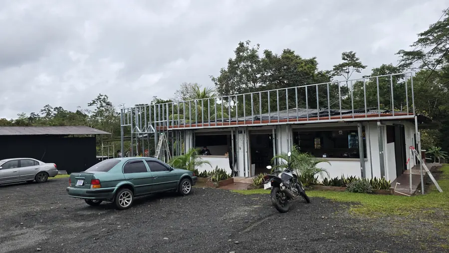 Restaurante Parrillero en sus primeras etapas de construcción